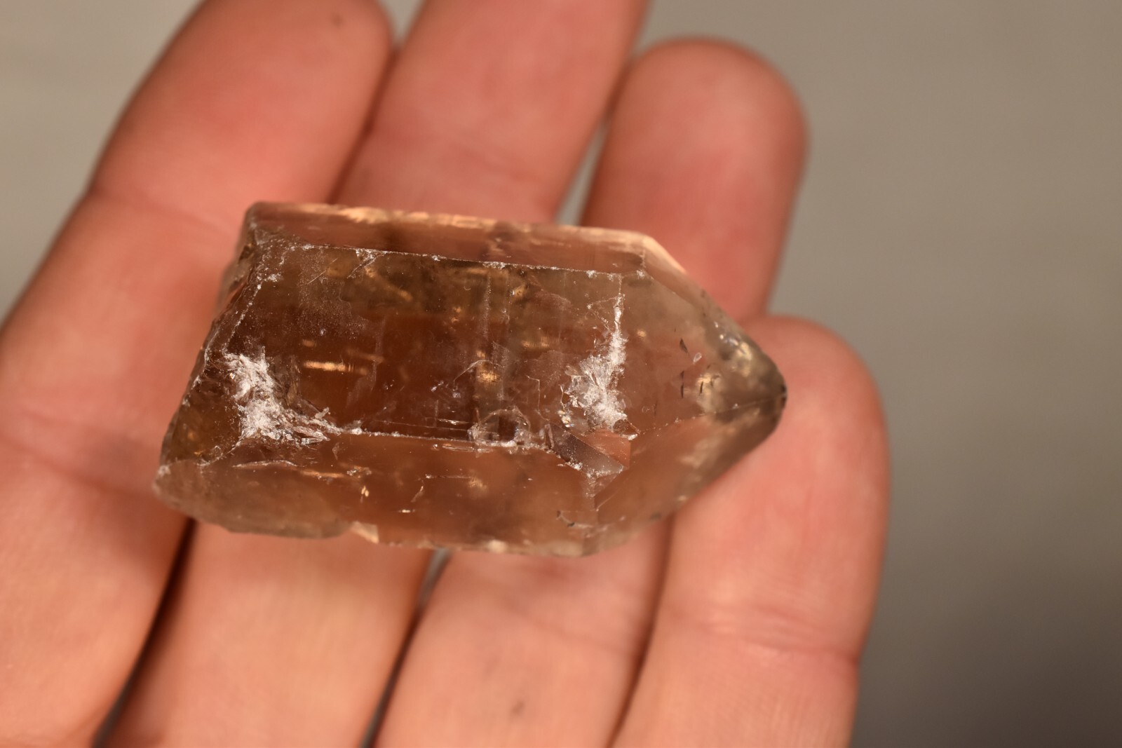 *SMOKEY QUARTZ* Crystal 4.8cm 37.7g Natural Smoky Healing Crystal, Endurance
