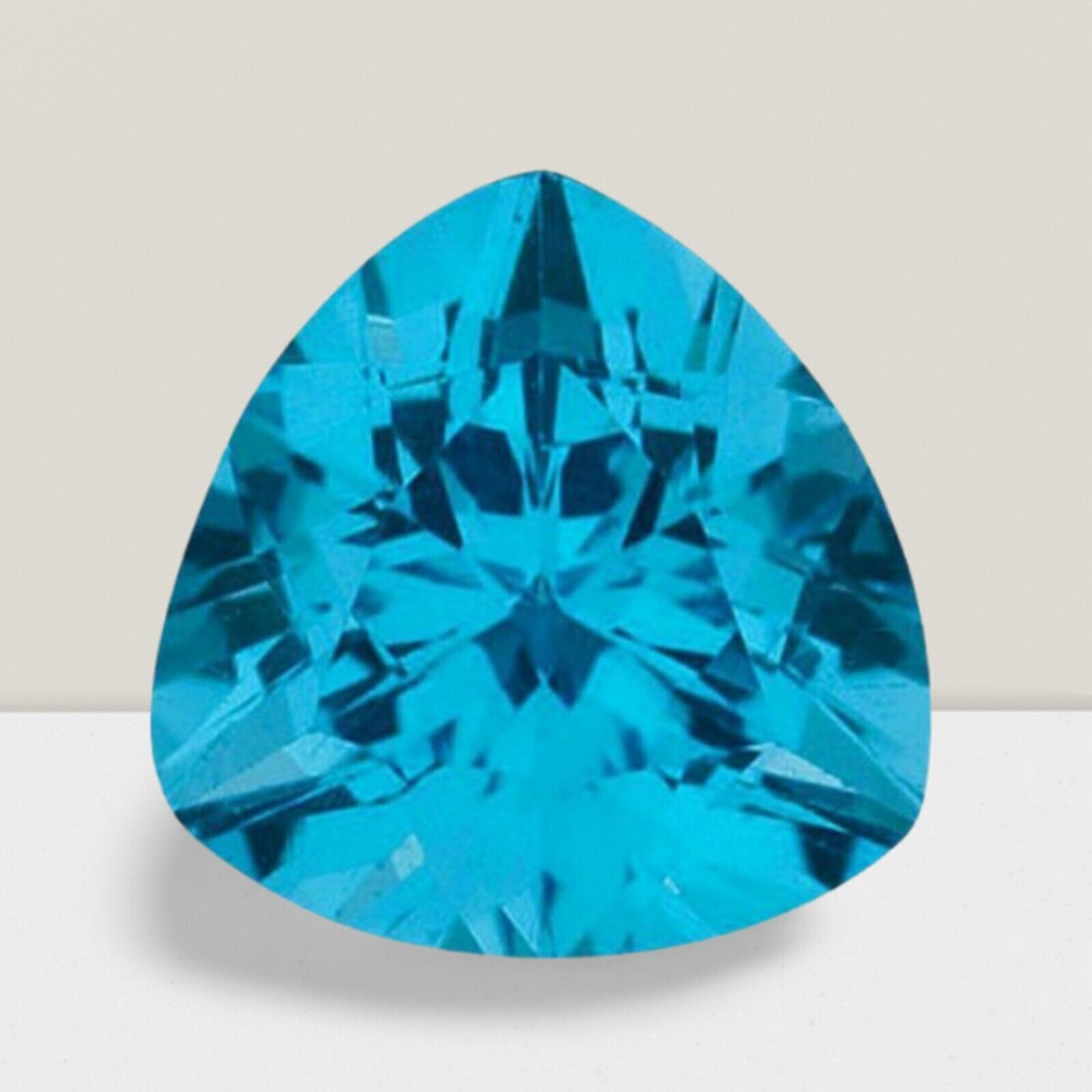Blue Topaz Trillion Cut Gemstone 2.5 Cts – 10 mm Flawless Loose Gem