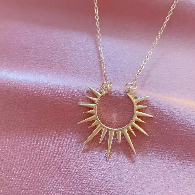 Women’s Fashion Jewelry Gold Sun Bohemian Pendant Necklace 1PC