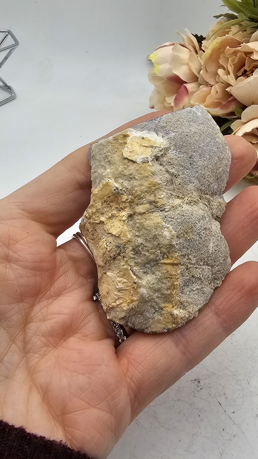 blue chalcedony Raw Rough agate specimen 6.6cm 81g