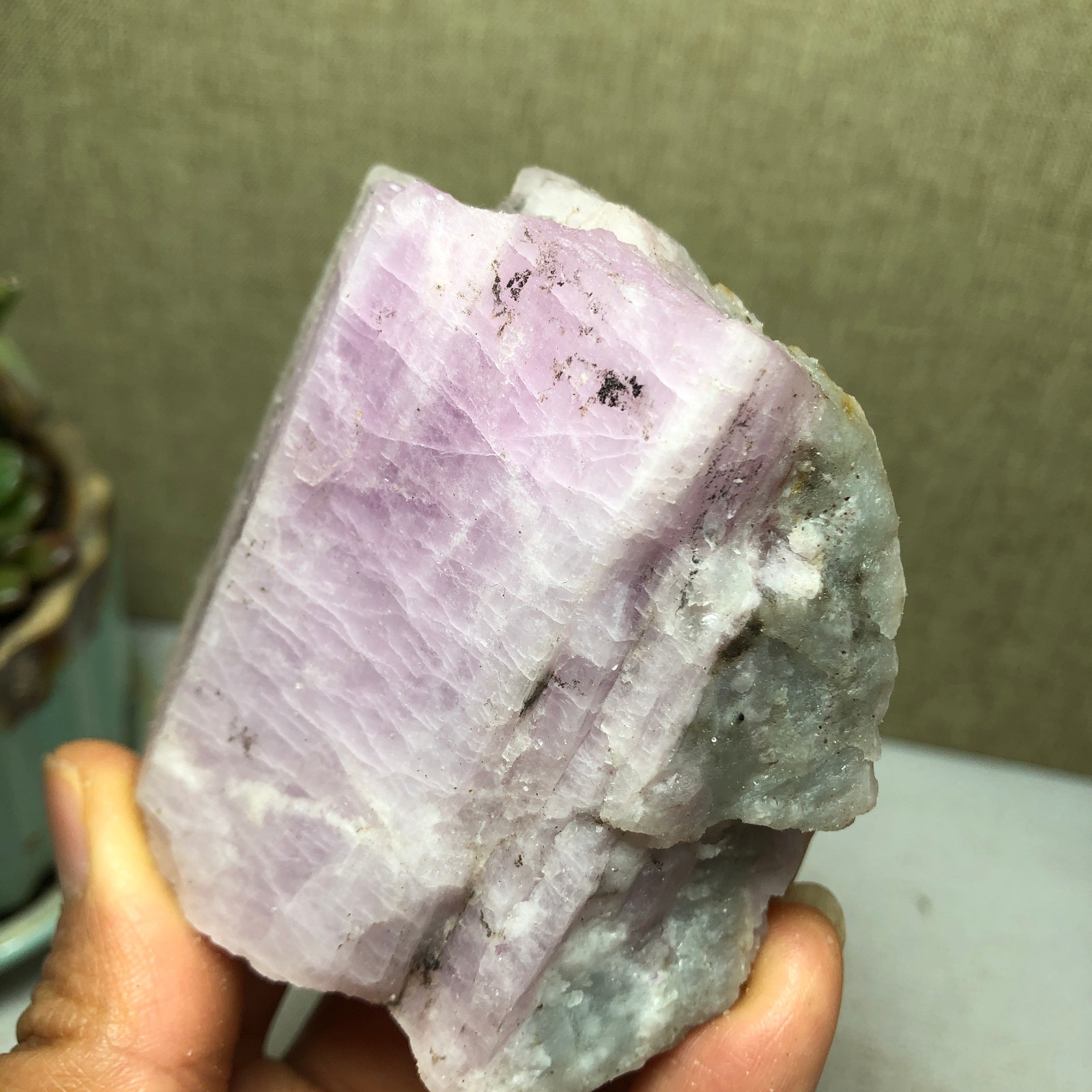 66mm Natural Kunzite Crystal semi-precious rough original Specimen 183g A4175