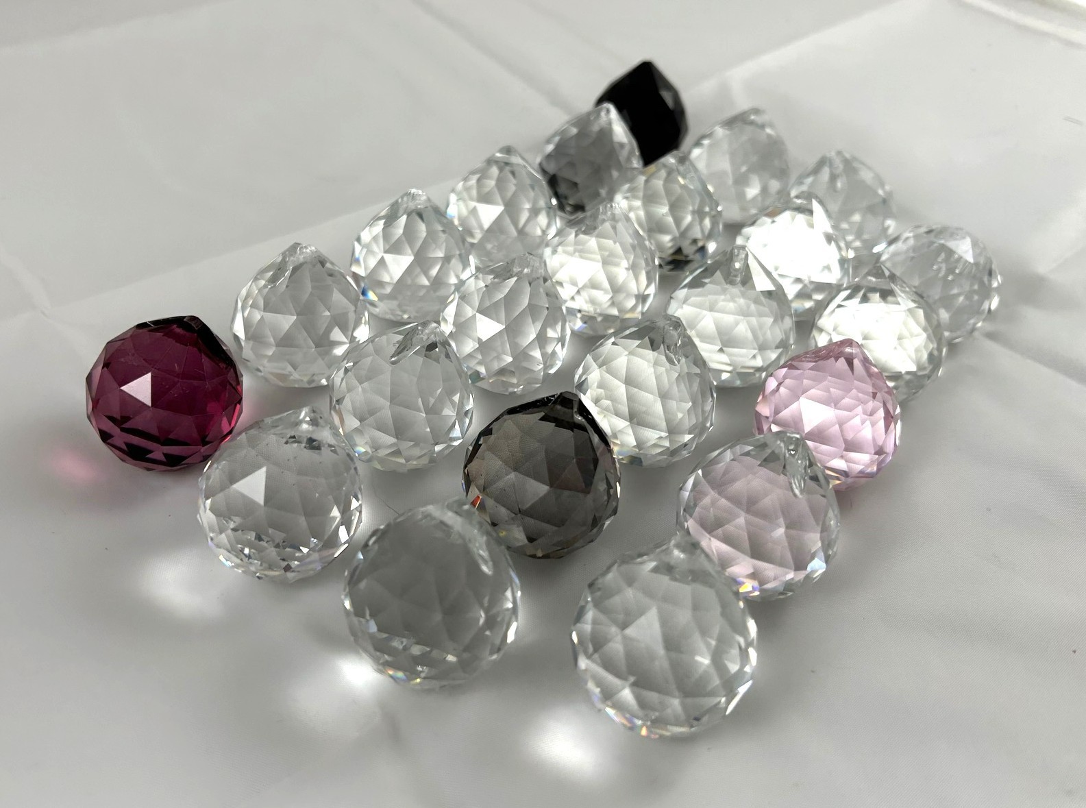 23Pcs Crystal Light Ball Prism 30mm Faceted Sun Catchers Drop Pendants