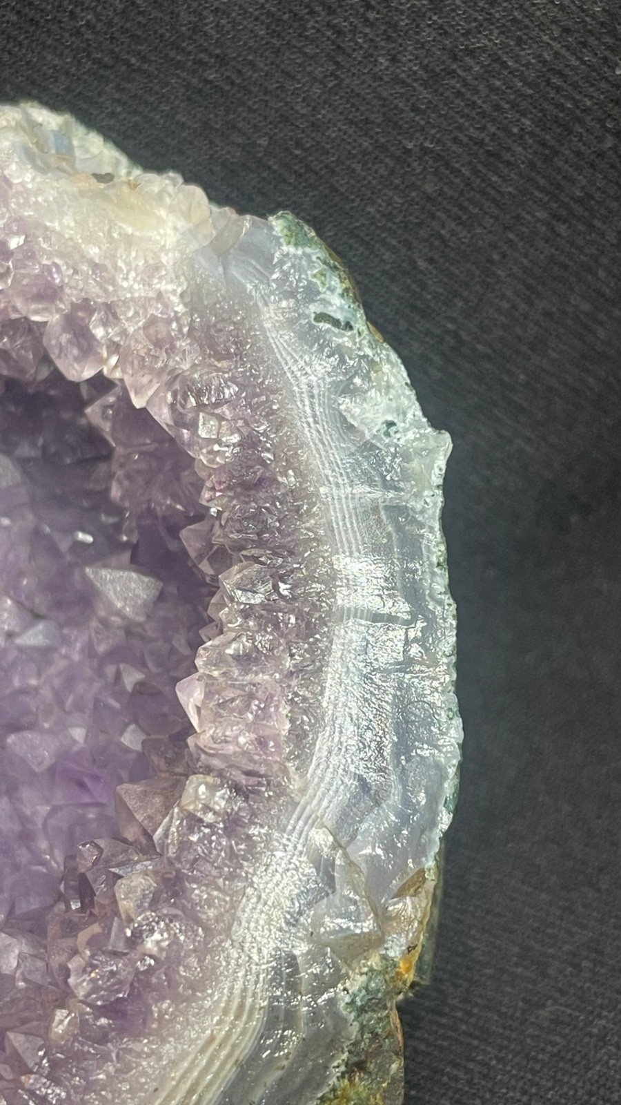 Stunning amethyst crystal W/ agate design in formation of geode specimen