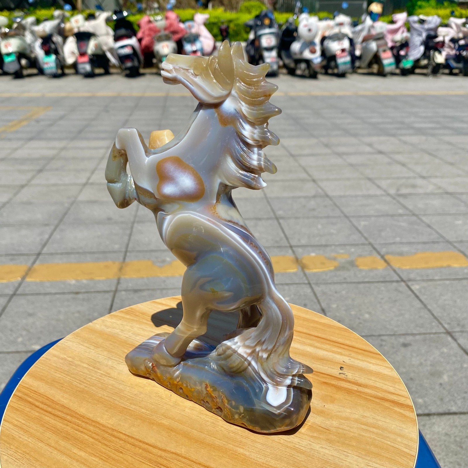 1.96LB Natural Agate Carved Horse Figurine, Exquisite Hand Carved Gemstone Statu