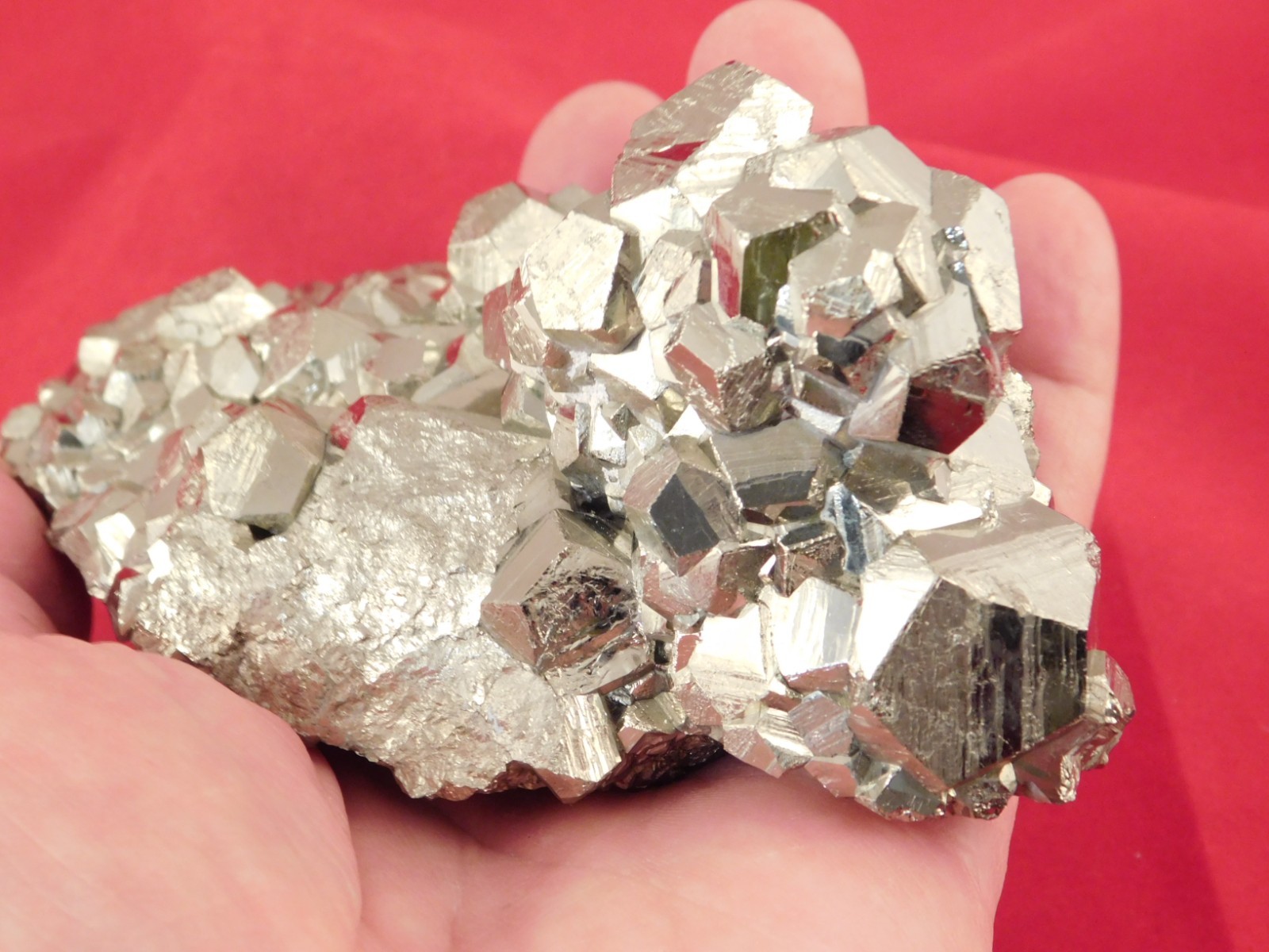 BIG! Dodecahedron PYRITE Crystal Cluster NICE! and 100% Natural Peru 850gr