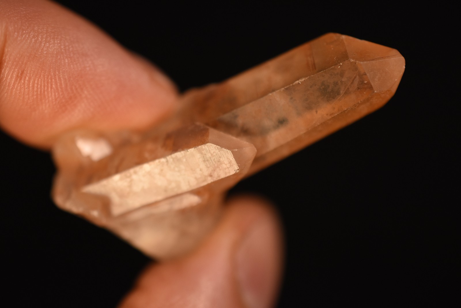 2 *TANGERINE QUARTZ* Crystals 3-4cm 23.8g Natural Stone, Trauma Shock
