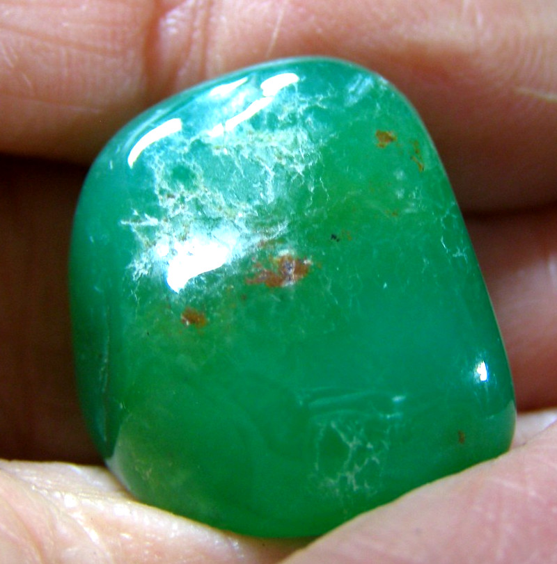 LOVELY GREEN CHRYSOPRASE TUMBLESTONE 2.0 x 1.5 cms 8.52 gms #4