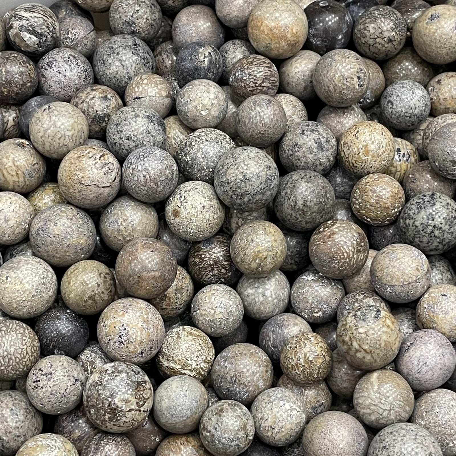 40pcs Awesome! Beautiful stone polished Ball Sphere collection Madagascar21-26mm