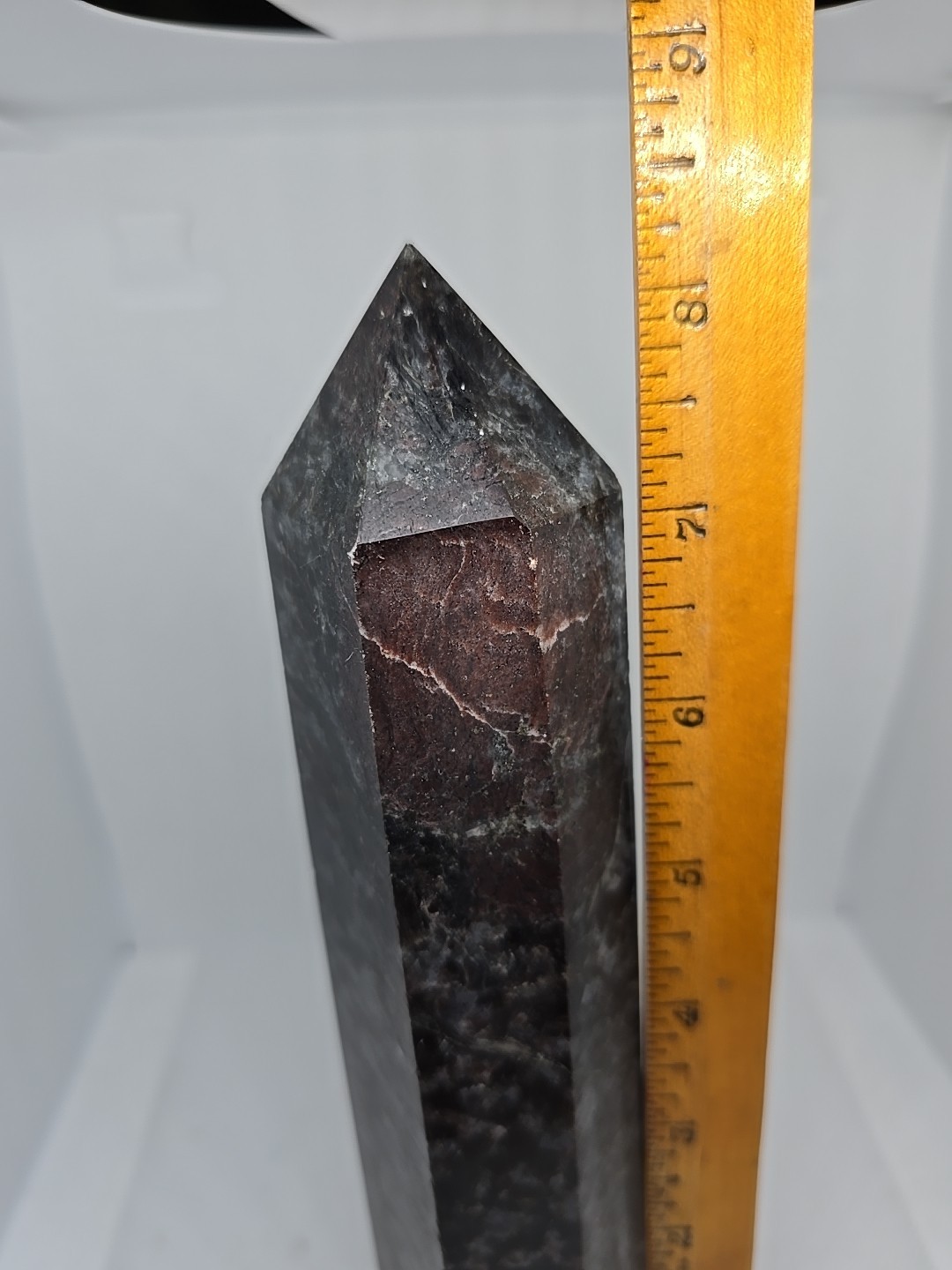 Large Garnet Indigo Gabbro Point Tower Generator