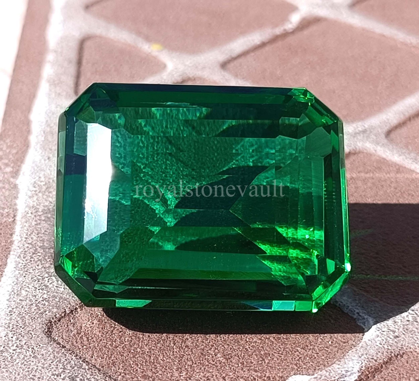 Natural Green Emerald IGL Certified 114.35 Ct Emerald Cut Loose Gemstone 5ISR