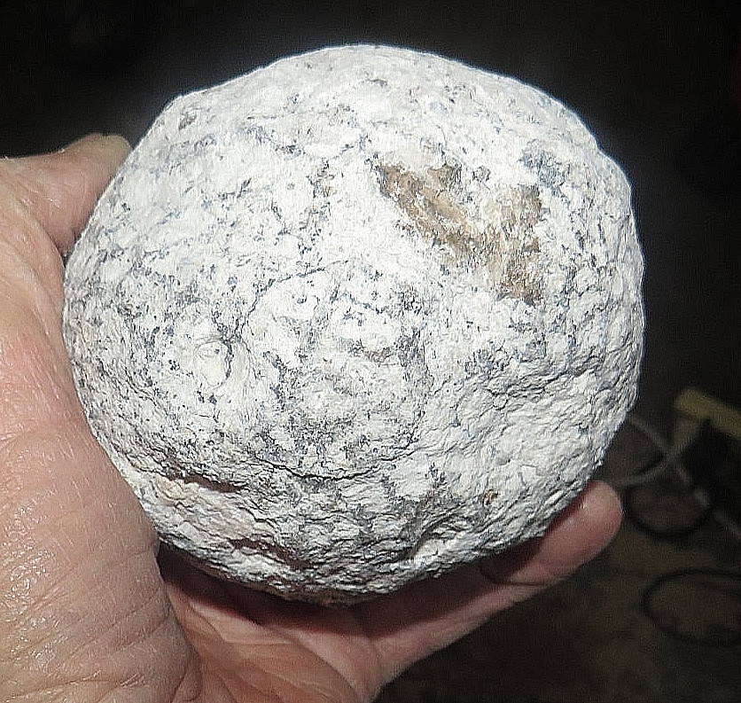 1 BEAUTIFUL LAS CHOYAS MEXICAN COCONUT AGATE GEODE; SOLID NODULES 4 INCHES JAL