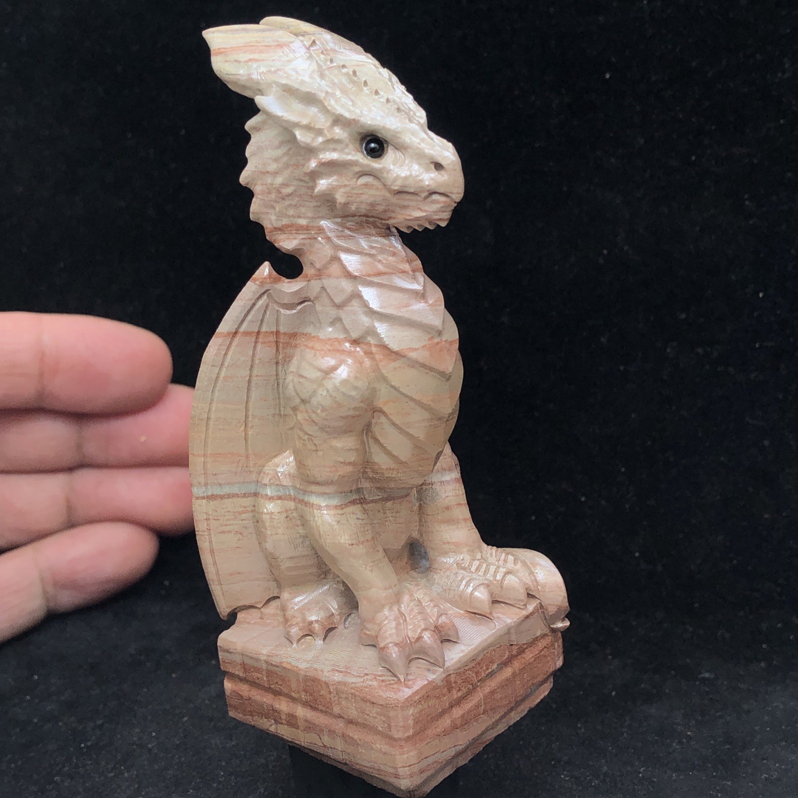 NATURAL CHINESE PAINTING STONE CRYSTAL QUARTZ MINERAL SPECIMEN CARVED DRAGON. OP