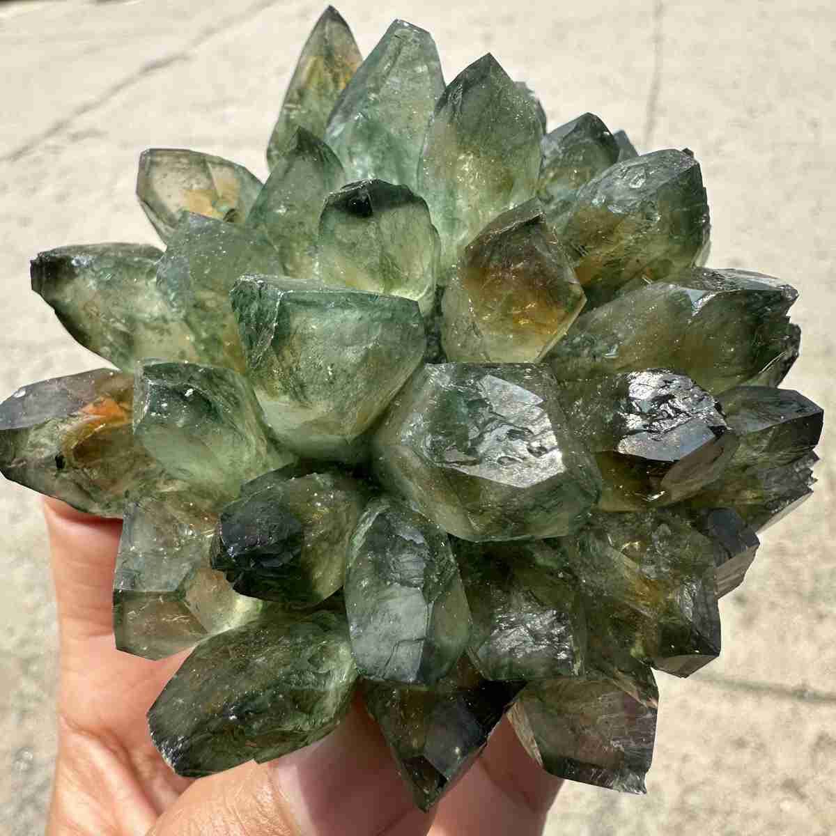 New Find green Phantom Quartz Crystal Cluster Mineral Specimen Healing 300g+ 1pc