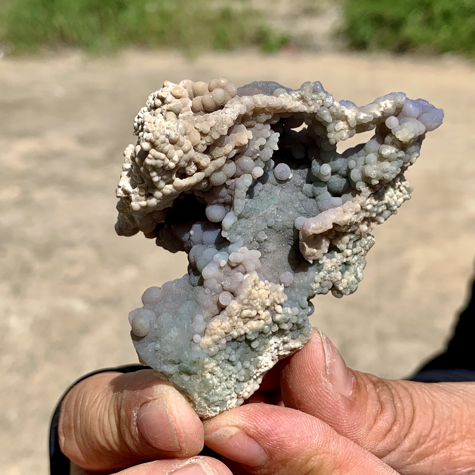 62G Natural purple grape agatequartz crystal granular mineralspecimen
