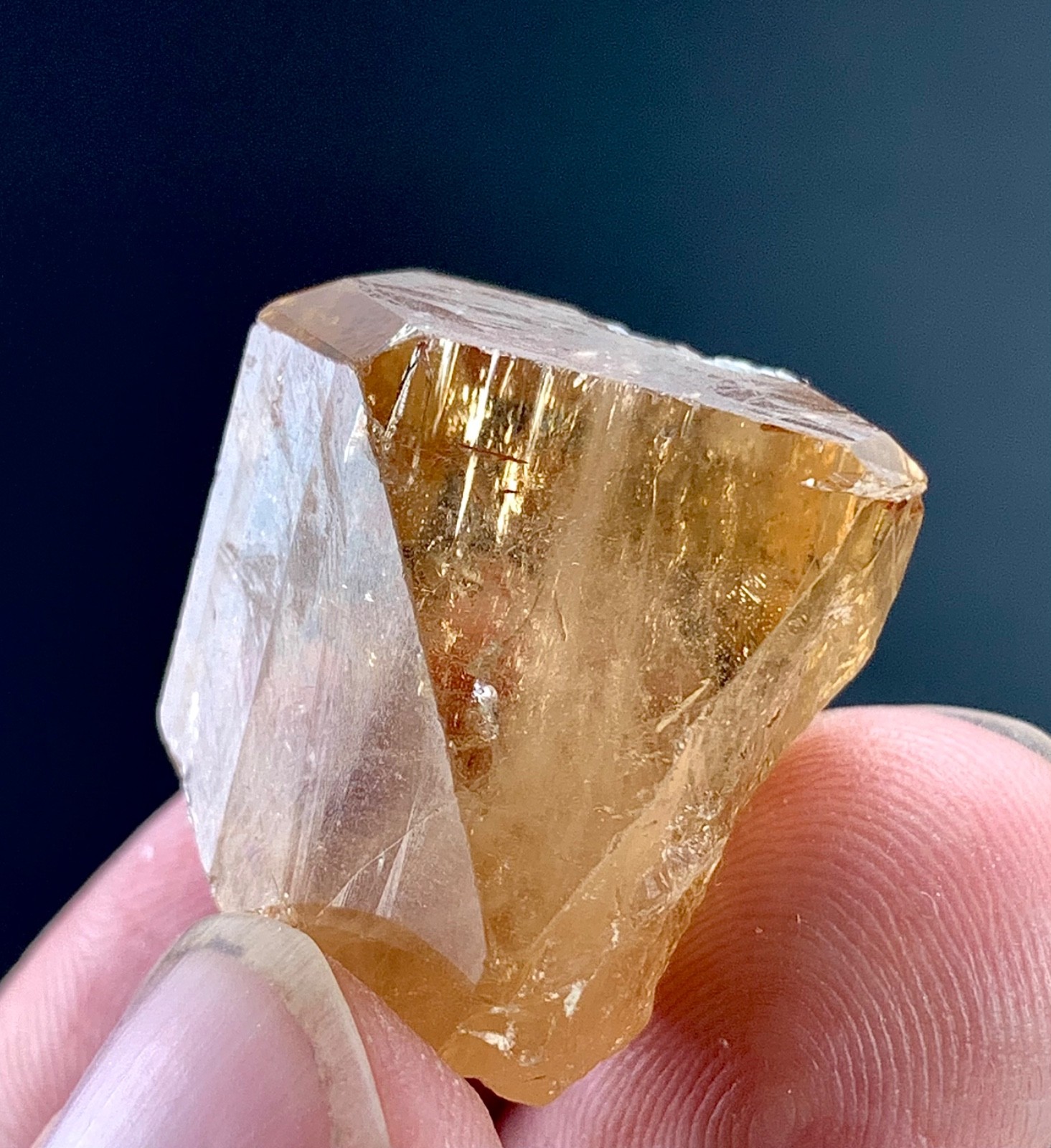 Topaz Crystal From Skardu Pakistan 69_Carat