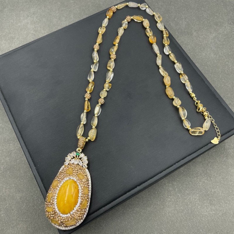 New second-generation beeswax inlaid yellow crystal four piece jewelry set