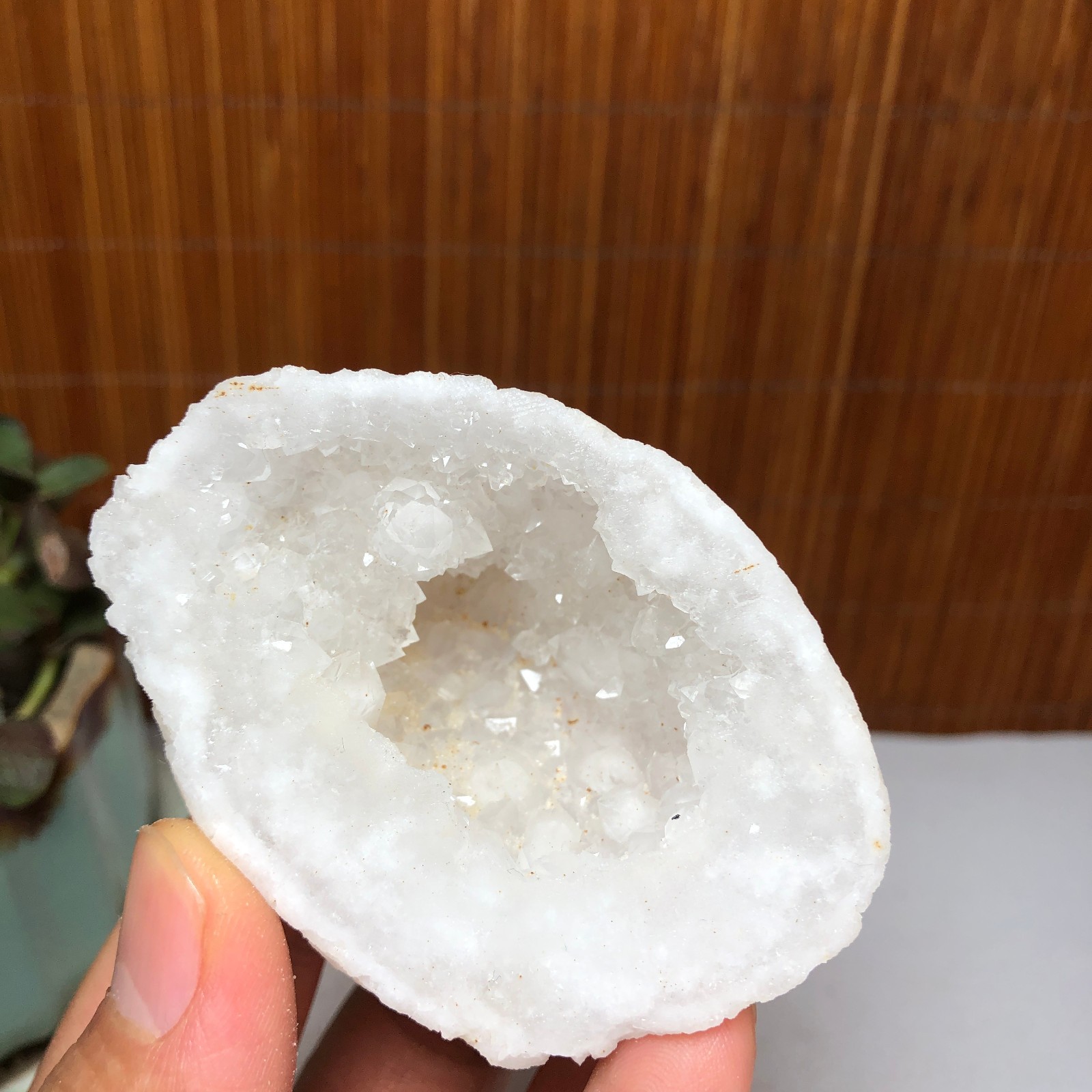 Natural agate Raw cut Crystal Geode rough original Specimens 87g A1793