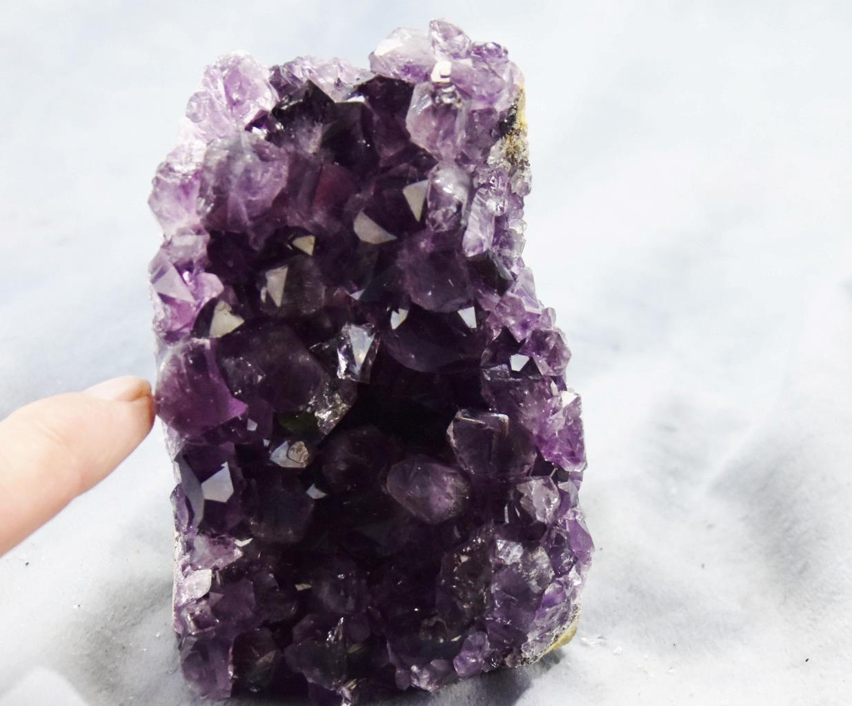 Super Purple Amethyst Geode Cathedral URUGUAY Flat Free Standing 114mm 4.5″ 228c