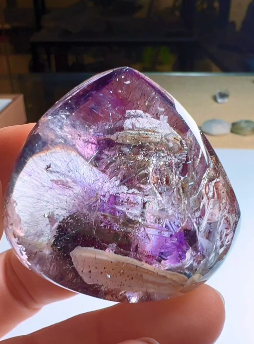 42*45*26mm Natural Enhydro Quartz Moving Water Drop Specimens Palm Reiki
