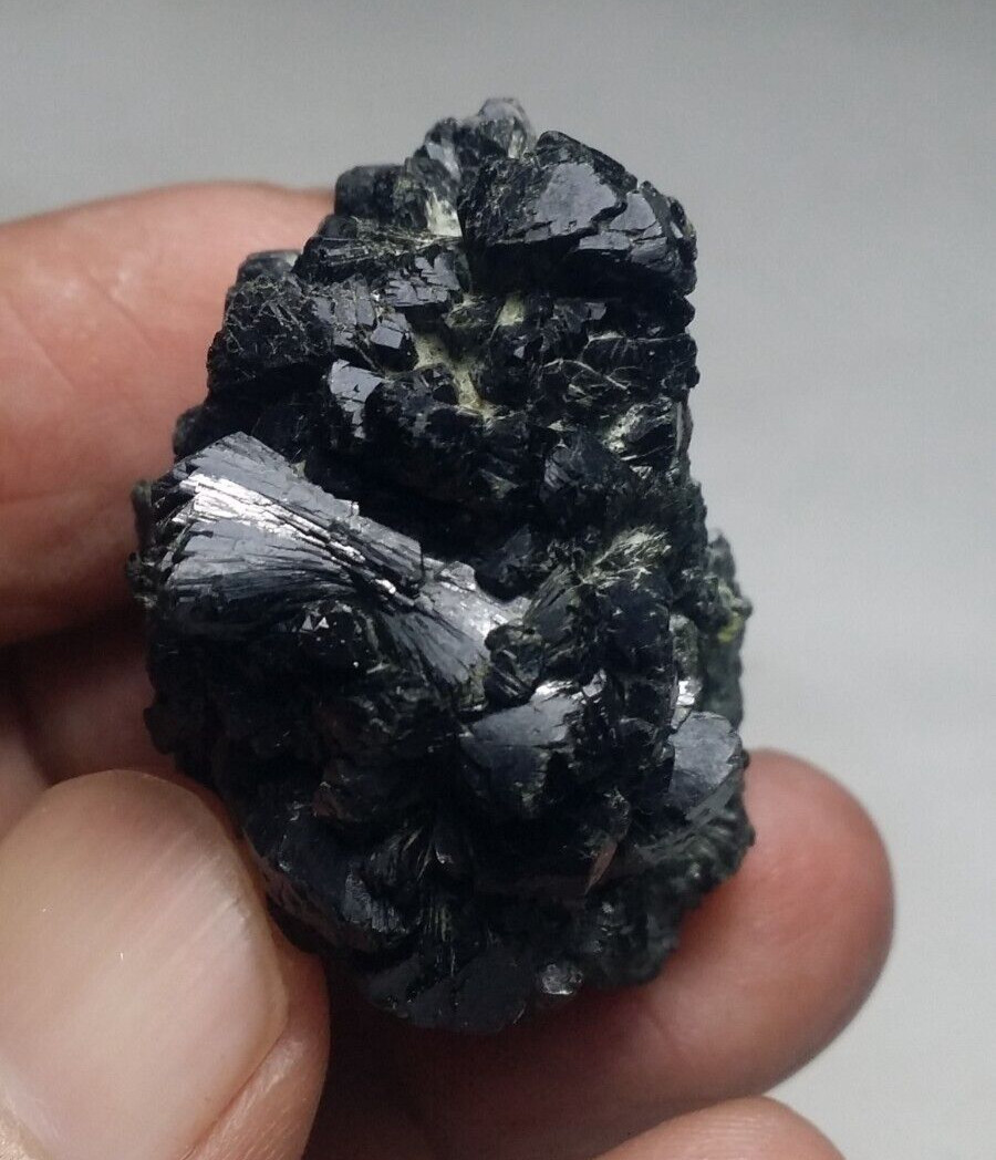 Bow-Tie Epidote Crystals Bunch