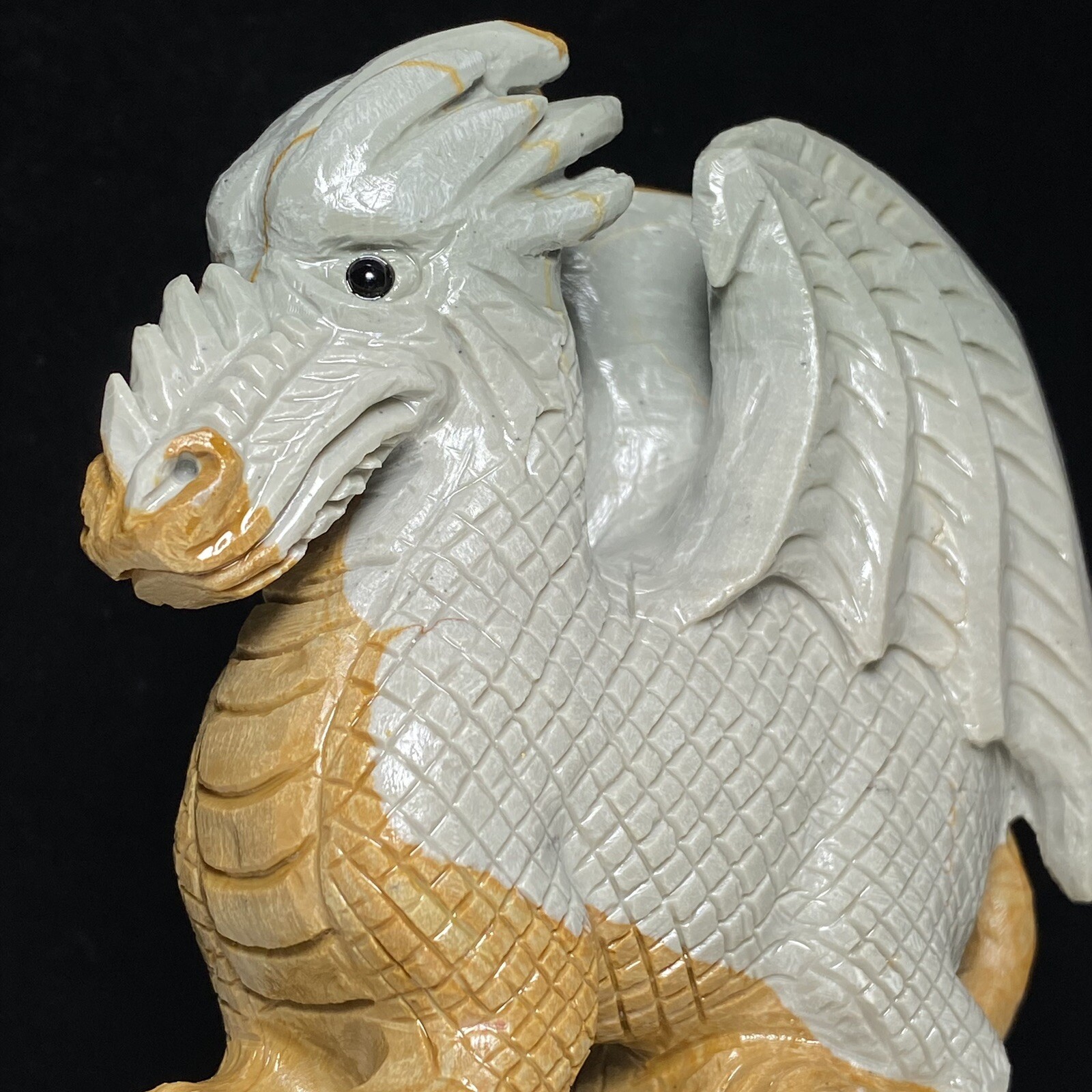 Natural Cluster Quartz Mineral Specimen Songhua Stone Handcarved flying dragon