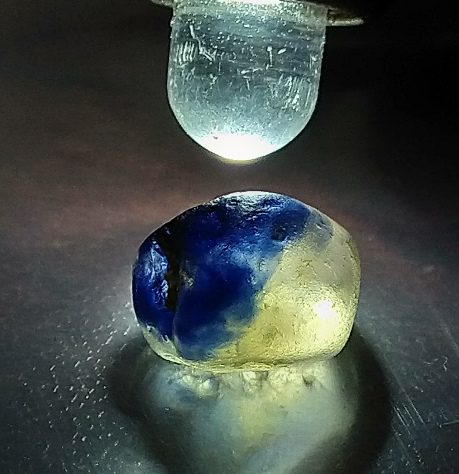 Natural Bi-Colour Sapphire 2.50ct Rough Stone Sri-Lanka.