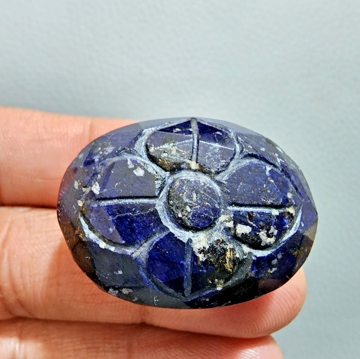 Attractivew Blue Sapphire Carving 172 Ct Natural Gemstone Unique Collector Piece