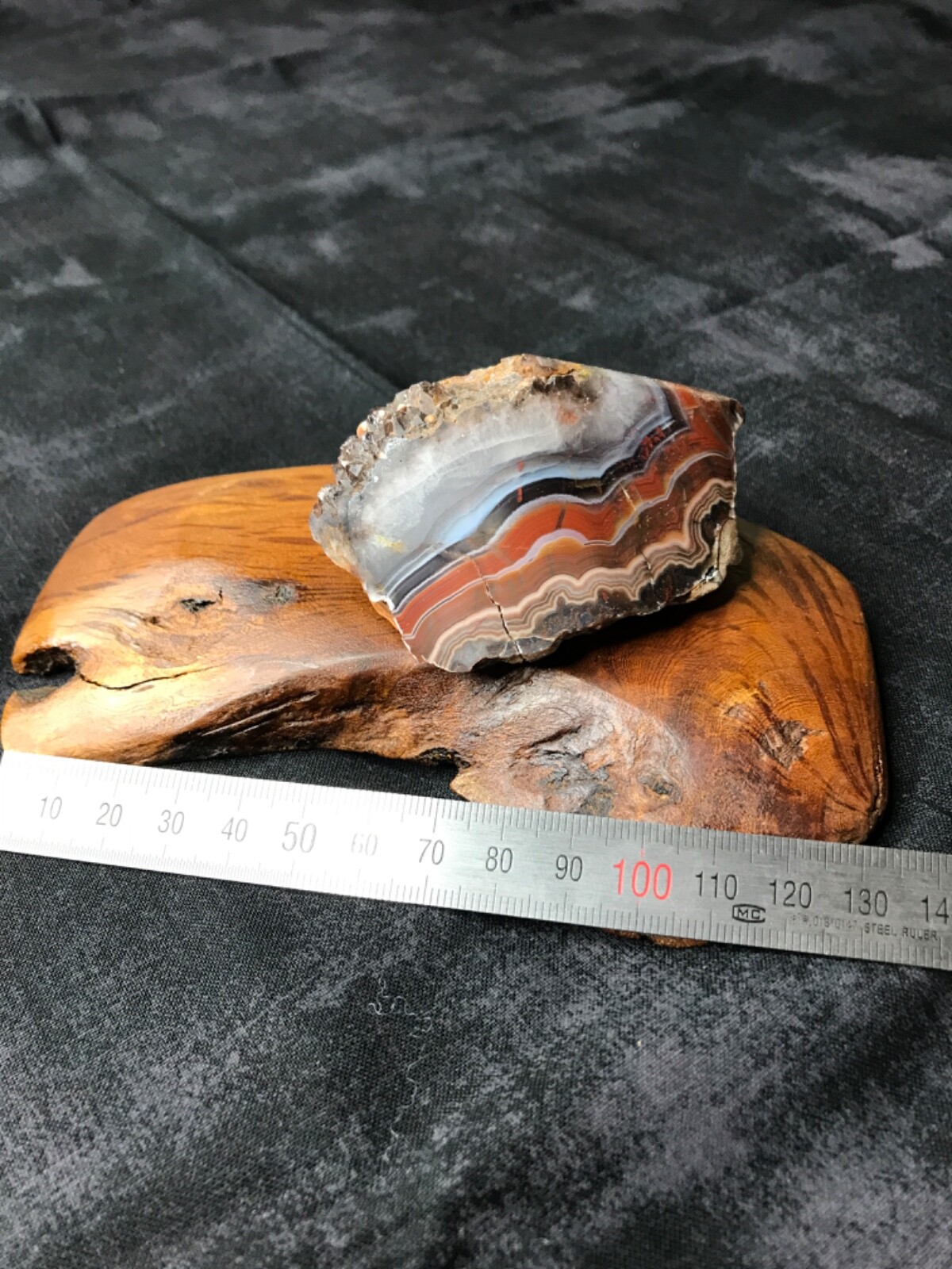 Agate display sample