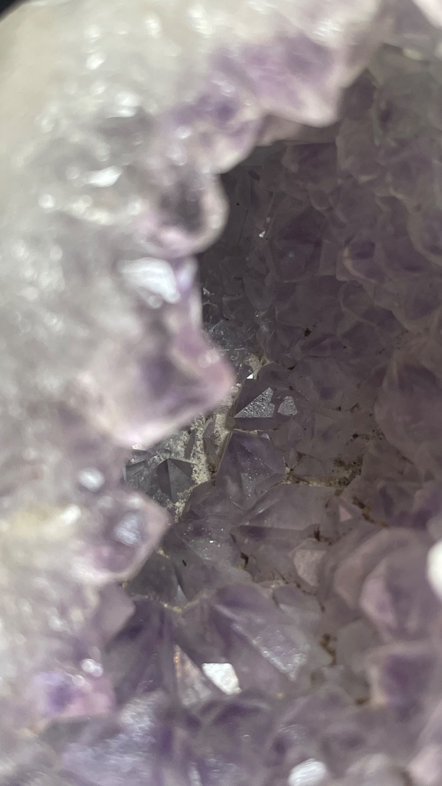 Stunning amethyst bow geode in natural specimen/India
