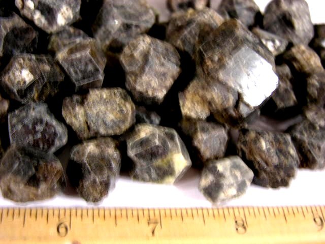 Garnet crystal yellow amber bigger dodecahedron Mexico 1/4 pound lot 4 + pieces