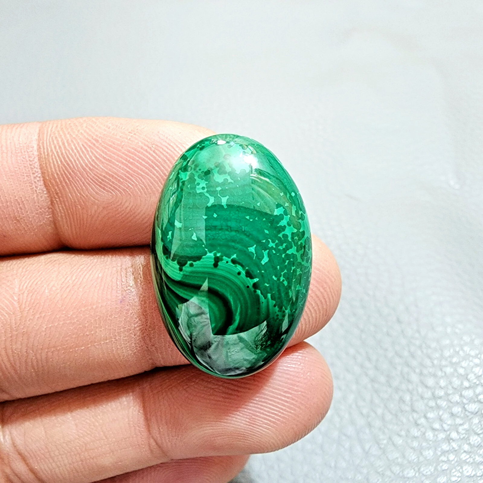 Beautiful Designer Green Malachite Oval Shape Cabochon Gemstone Jewelry 50 Crt