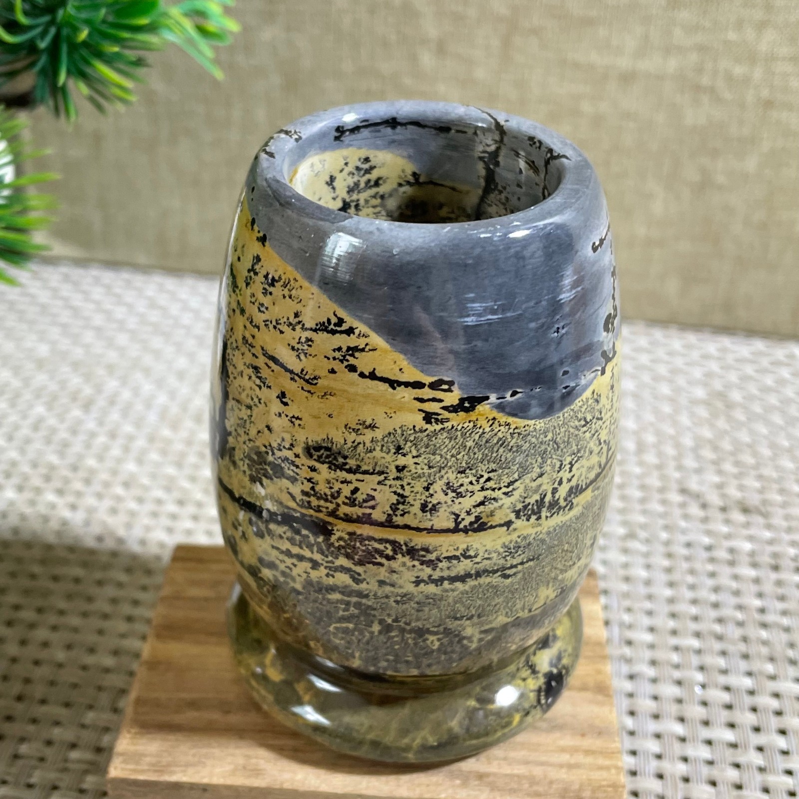 278g Natural Chinese Painting Stone Quartz Crystal Carving vase home decor