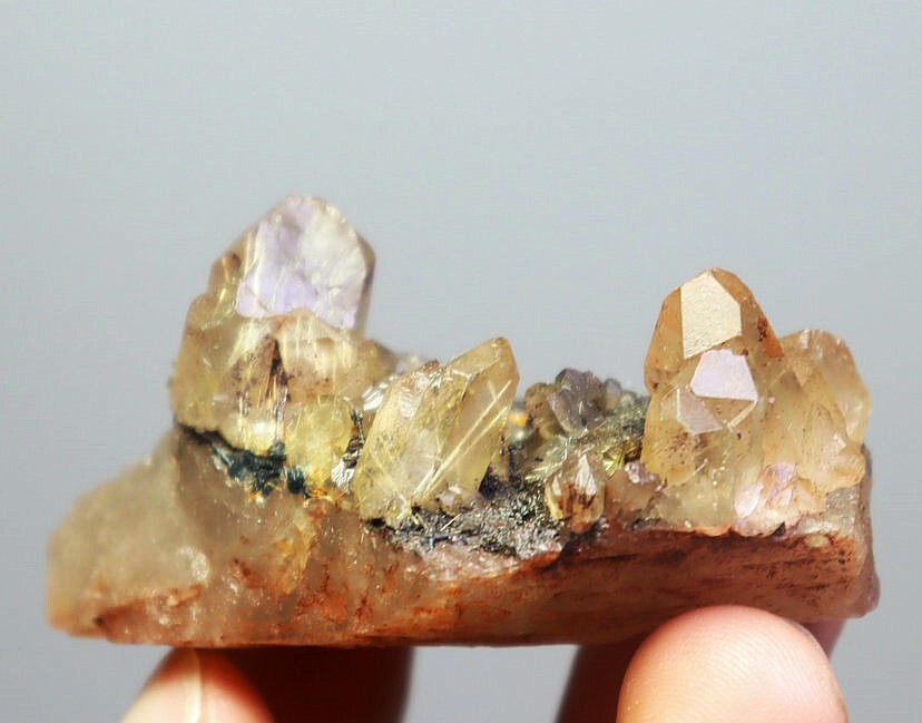 Natural Original Golden Hair Rutilated Quartz Crystal Cluster Mineral Specimen