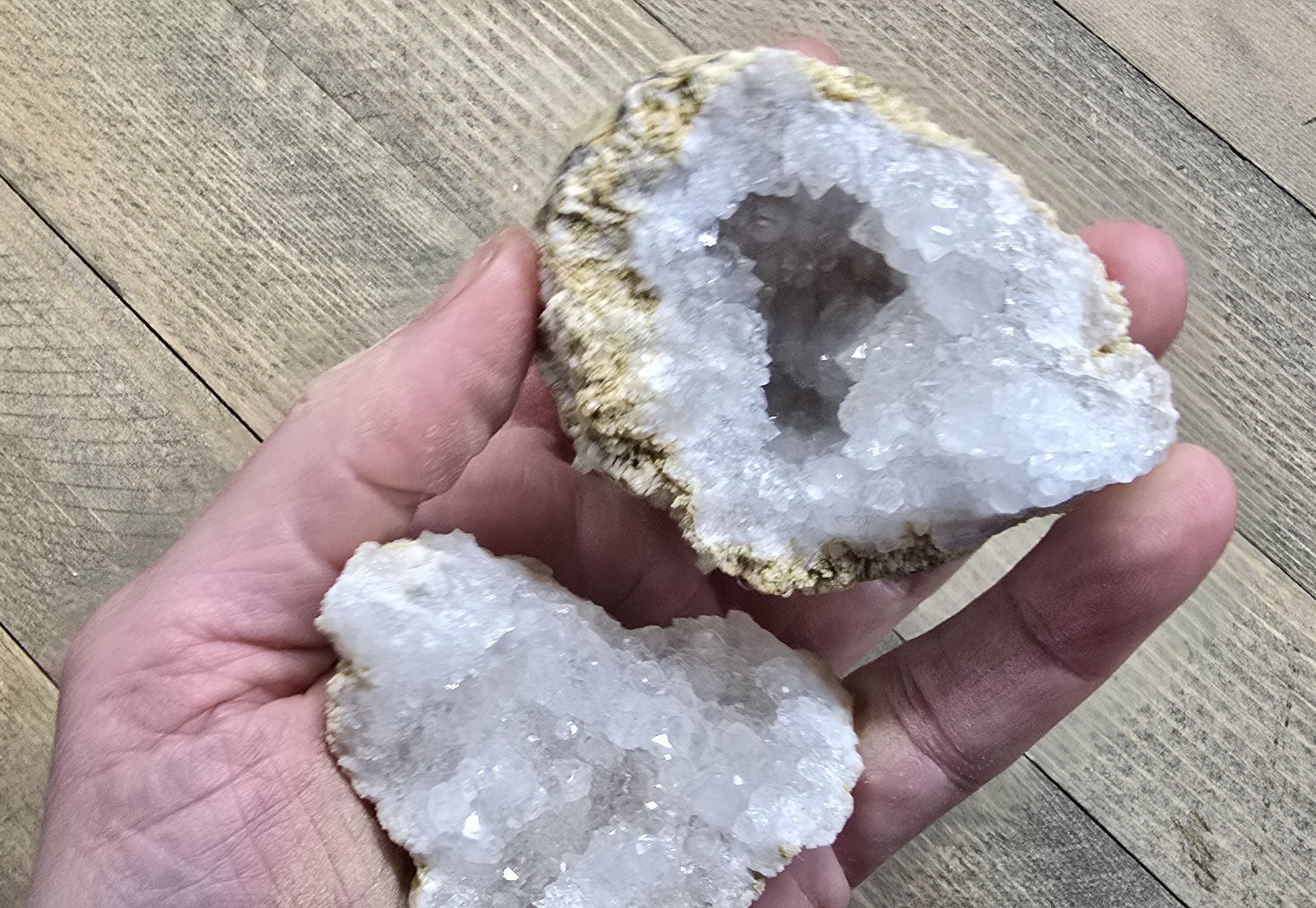 Break Your Own Geodes XL Large Unopened (2-3 pieces) Gift Box Quartz Crystal