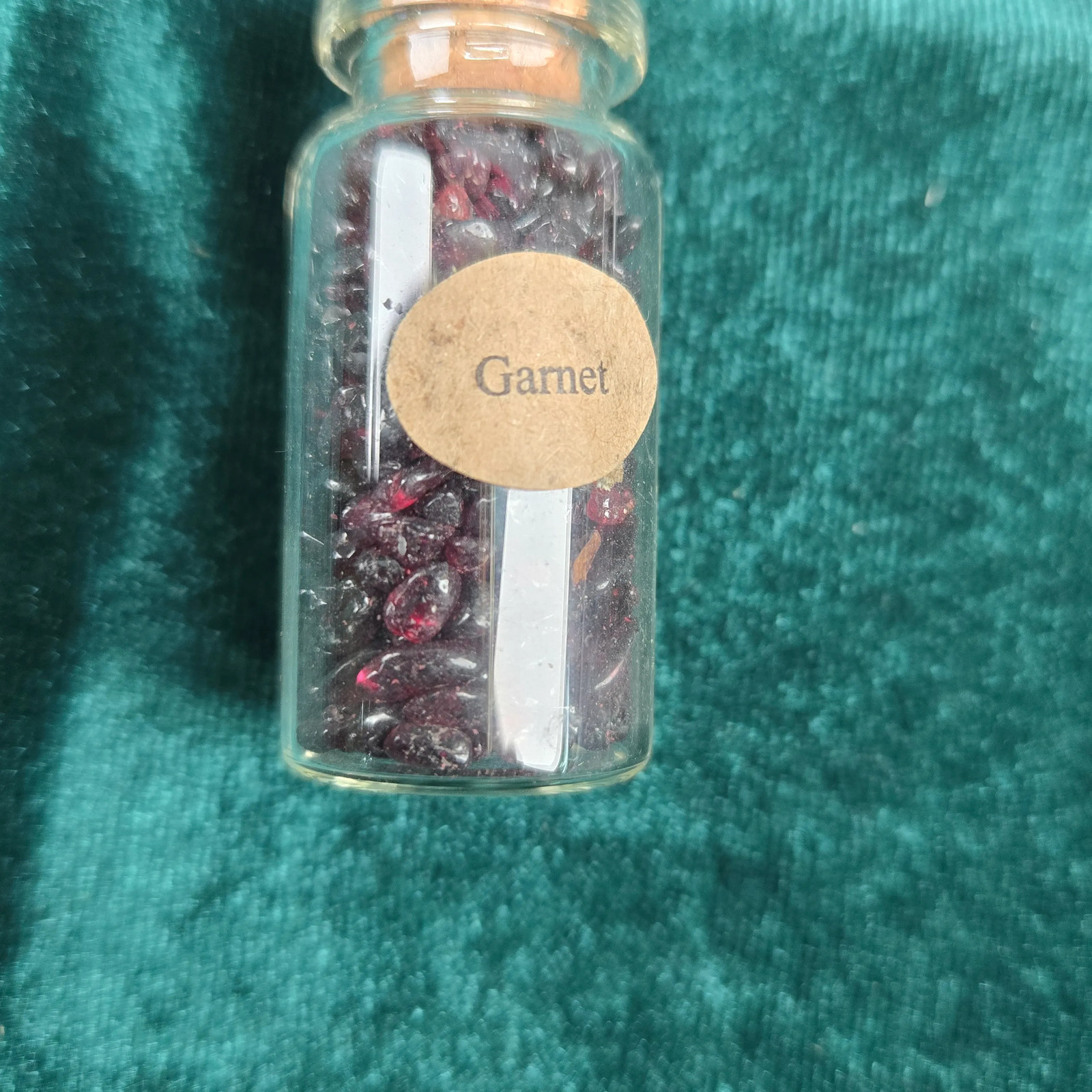 Gemstone Crystal Chip Set 5 Bottles Aquamarine Tiger’s Eye Obsidian Garnet