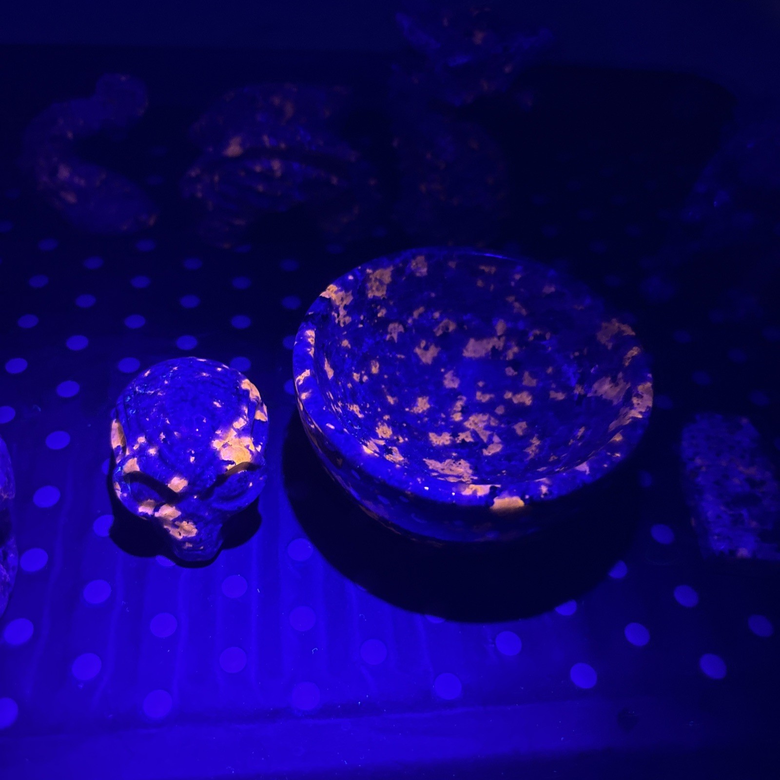 Lot Of 7 Yooperlite Crystals Alien Skull Dragon Godzilla Snake Bowl Gravestone
