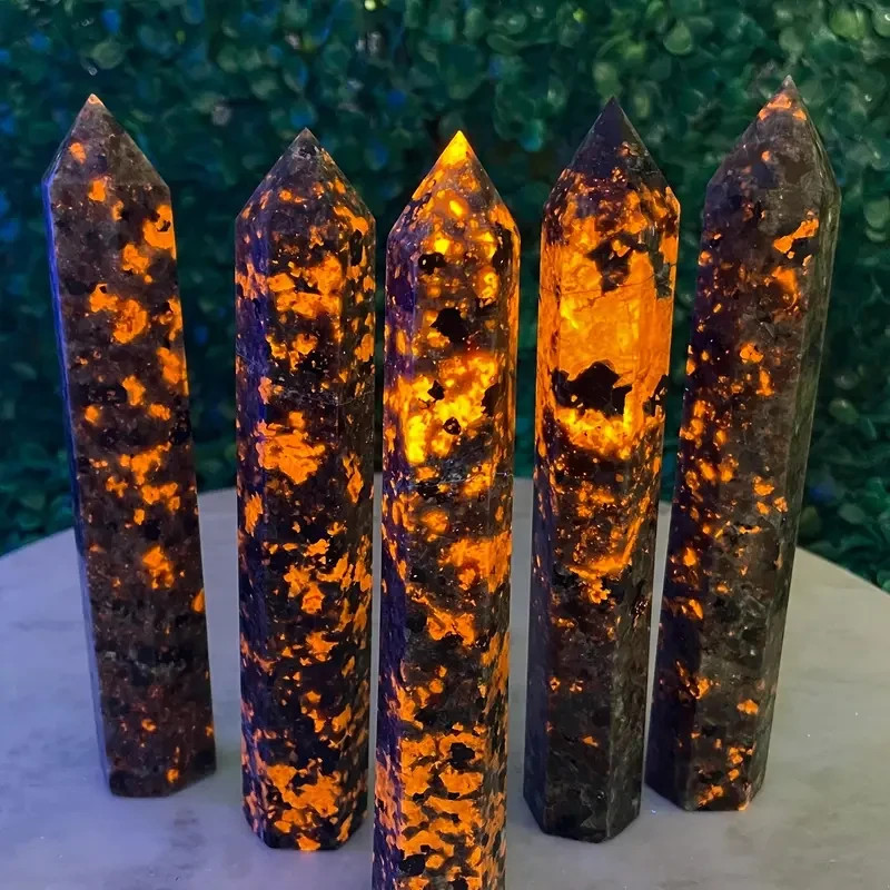 Yooperlite Tower Crystal Natural UV-Reactive Reiki Healing Stone Glow Dark Decor