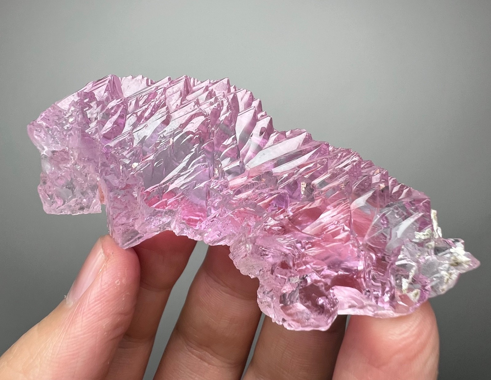93 Gr. DT Feather-Like Pink Spodumene var. Kunzite Crystal Cluster – Afghanistan