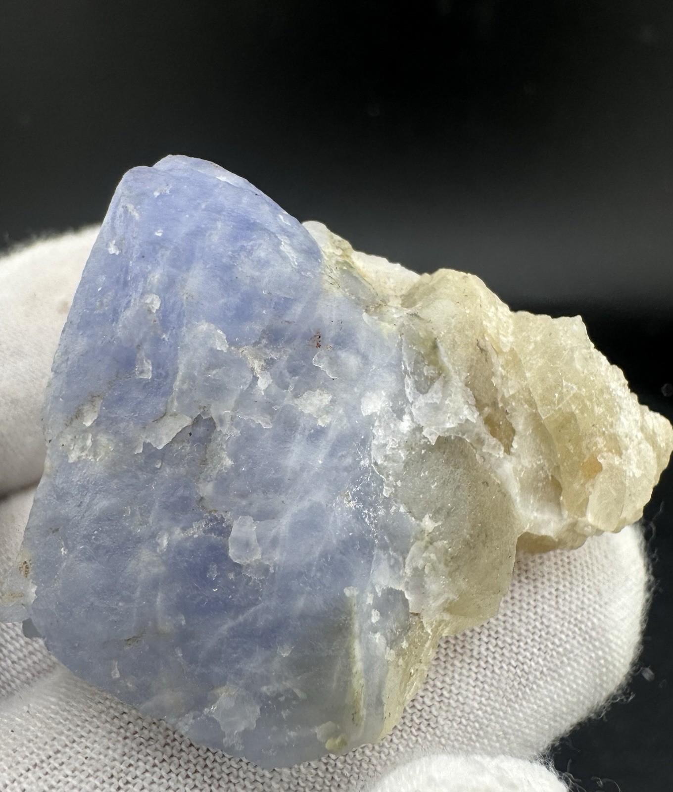 Hackmanite Rough Crystal 36g | UV Reactive Color Change Mineral