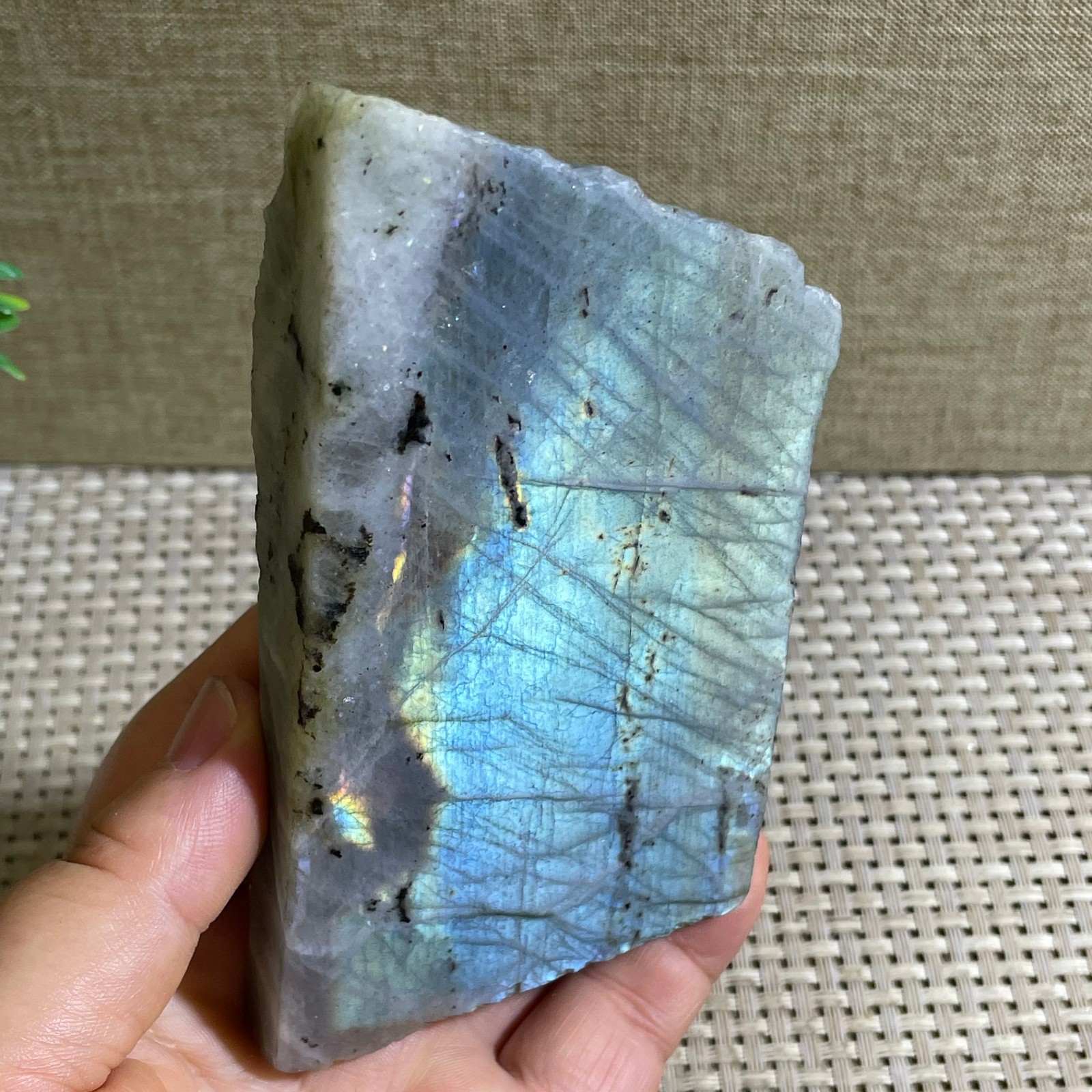 256g Natural multicolor labradorite crystal original stone specimens