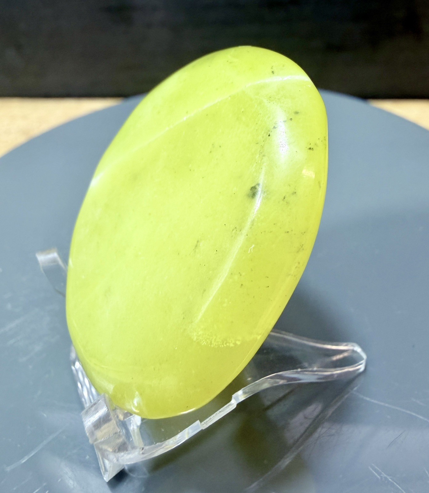 Crystal Lemon Jade Palm Stone Flat Healing Spiritual Collect yellow pocket 27g 5