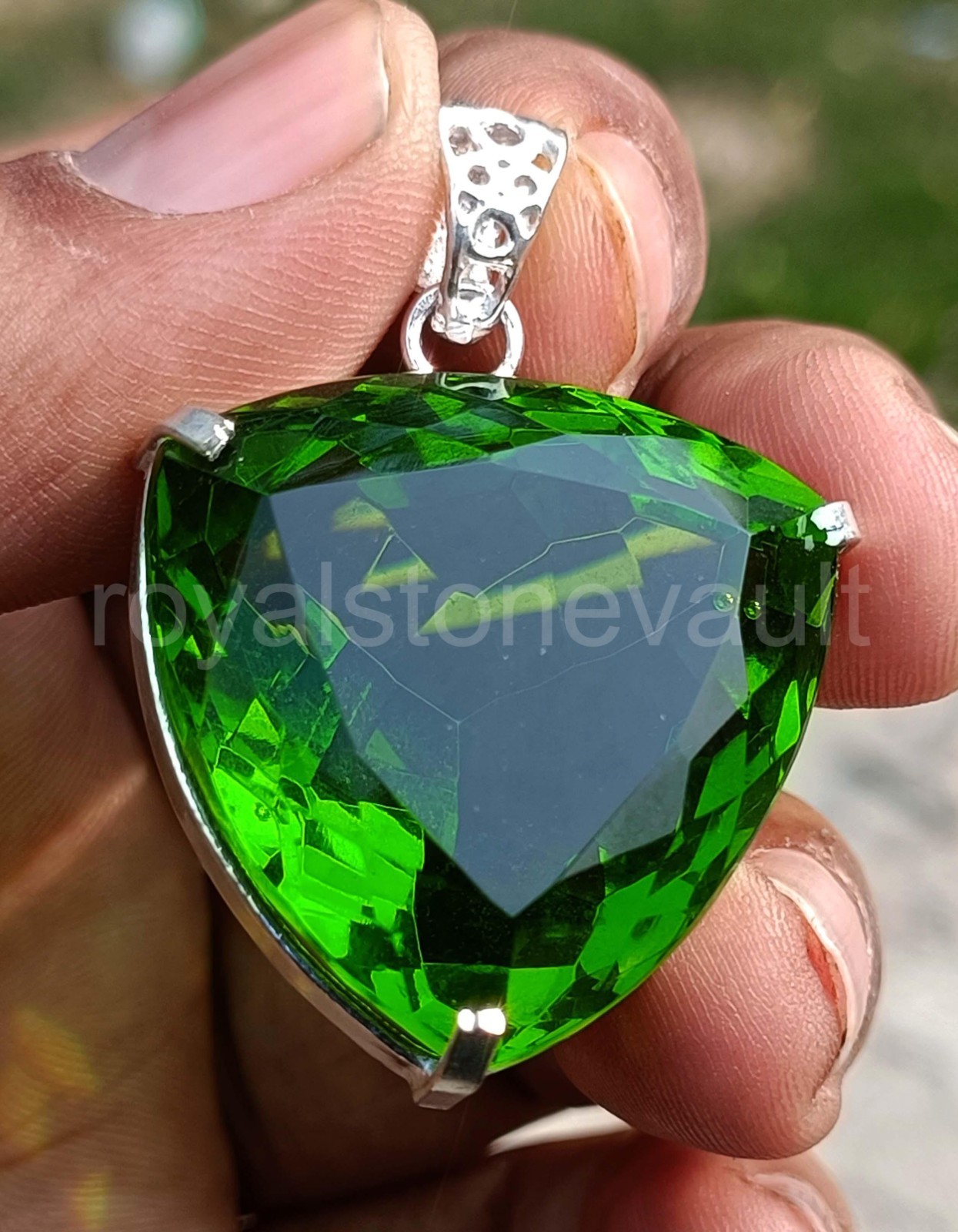 100.80 Ct Natural Peridot Trillion Shape 925 Silver Pendant Free Chain IGL 6FHM
