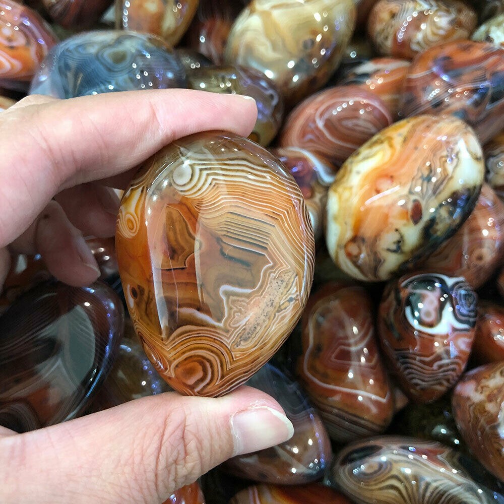 Natural 4-5cm Tumbled Silk Banded Lace Agate Crystal Sardonyx Carnelian Stone