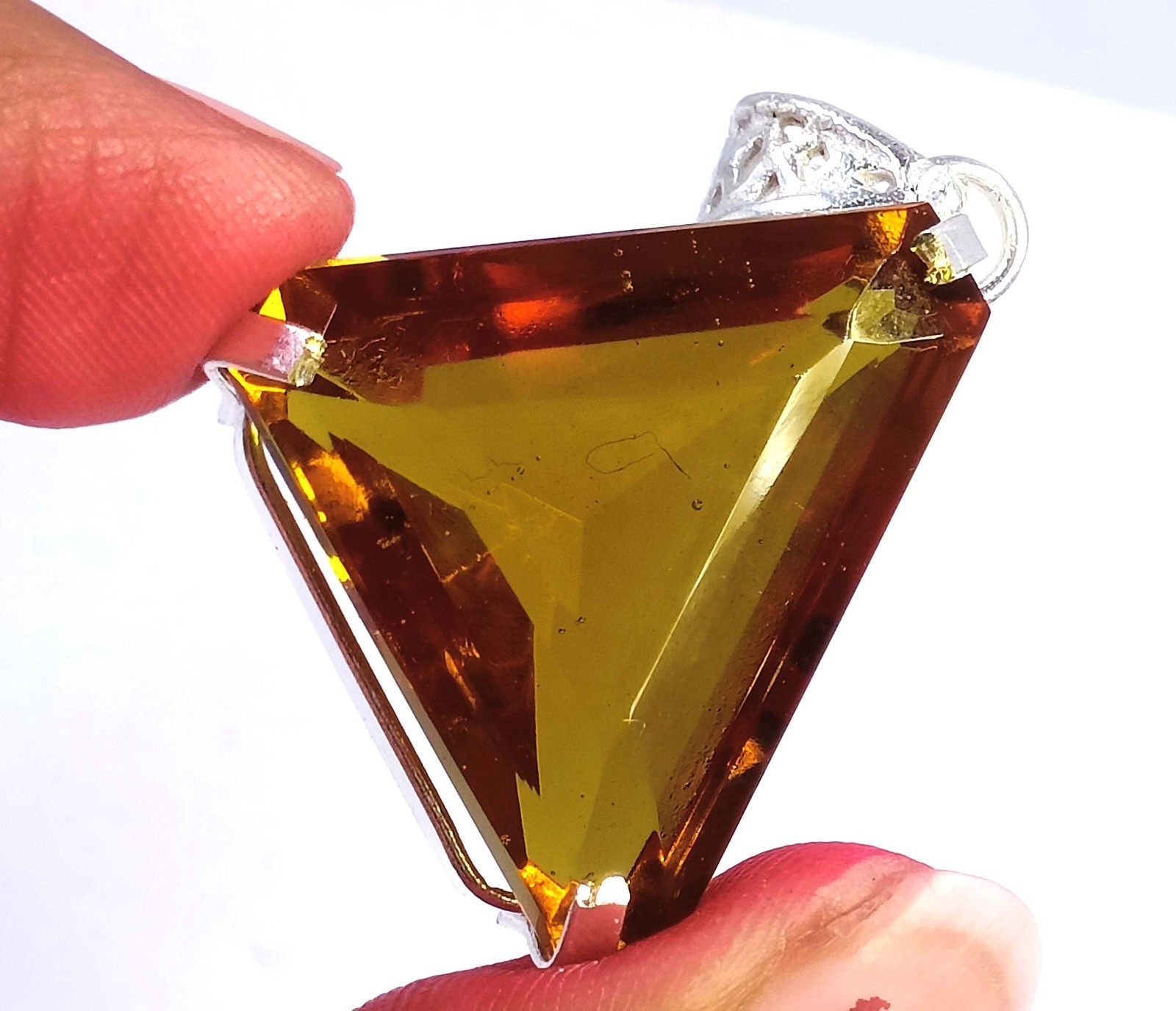 58.65 Ct Natural Alexandrite Trillion Shape Bi-Color 925 Pendant Silver IGL 6MHQ