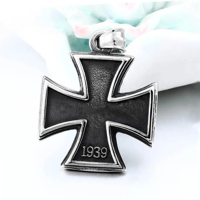 Mens Stainless Steel 1813 1939 WW2 German Iron Cross Pendant Necklace Men 1PC