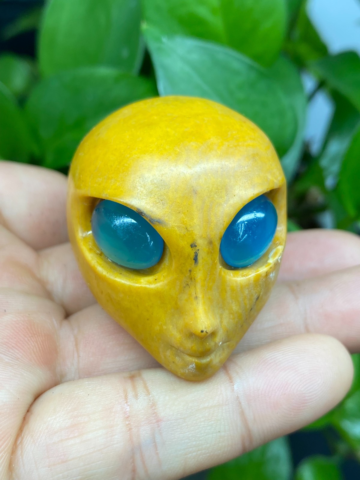 1pc Natural Yellow jade Quartz Carved Alien Skull Crystal Reiki Healing Gem Gift
