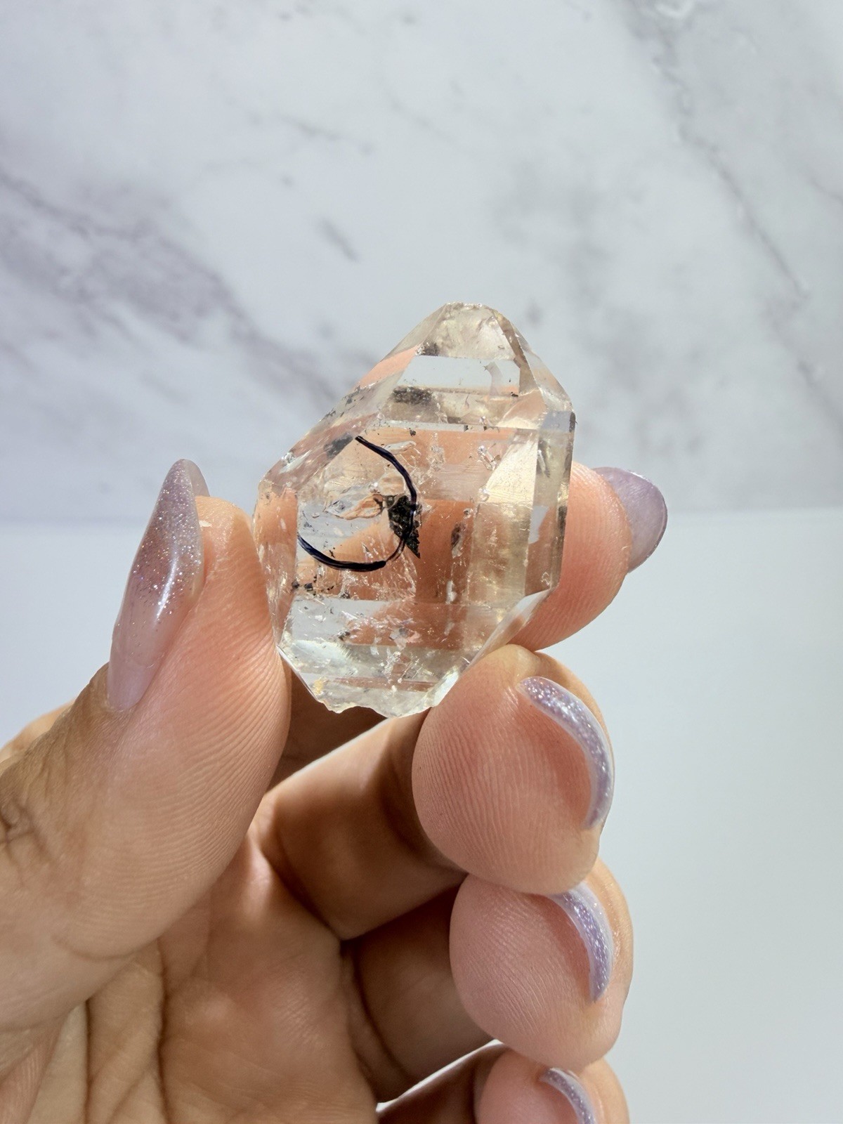 High Luster Enhydro Quartz w/ Moving Bubble &/or Carbon/Black Inclusions,A515
