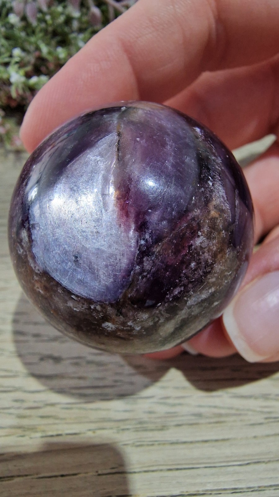 Purple Mica Crystal Sphere Strong Flash Free Holder 101g 40.6mm