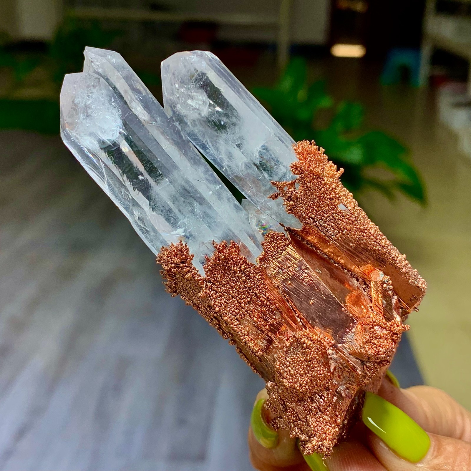 146G Rare iridescent Native Copper with white quartz crystal mineral-symbiosis