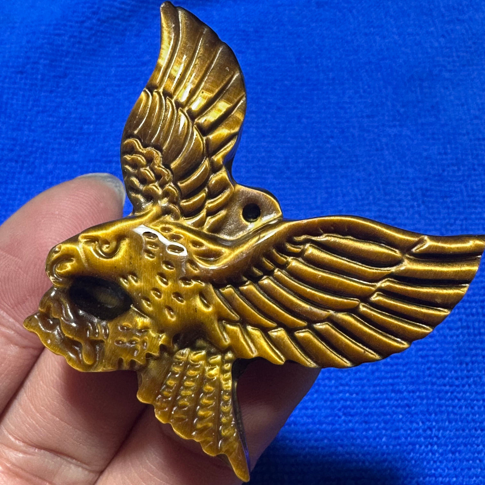 Natural Tiger eye Carved Eagle Quartz Skull Crystal Specimen Reiki Healing 1PC
